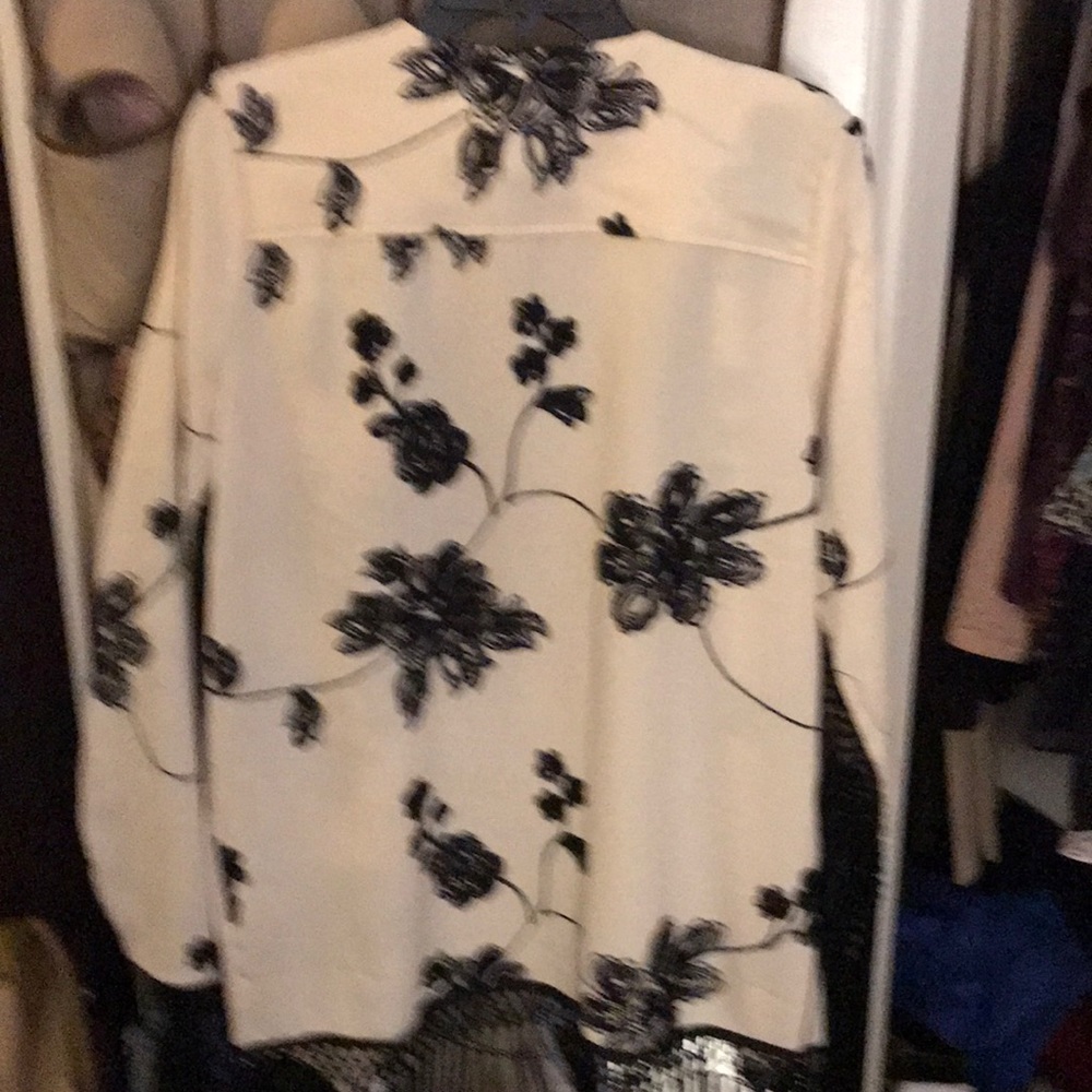 Springwear - Picture 4 of 6